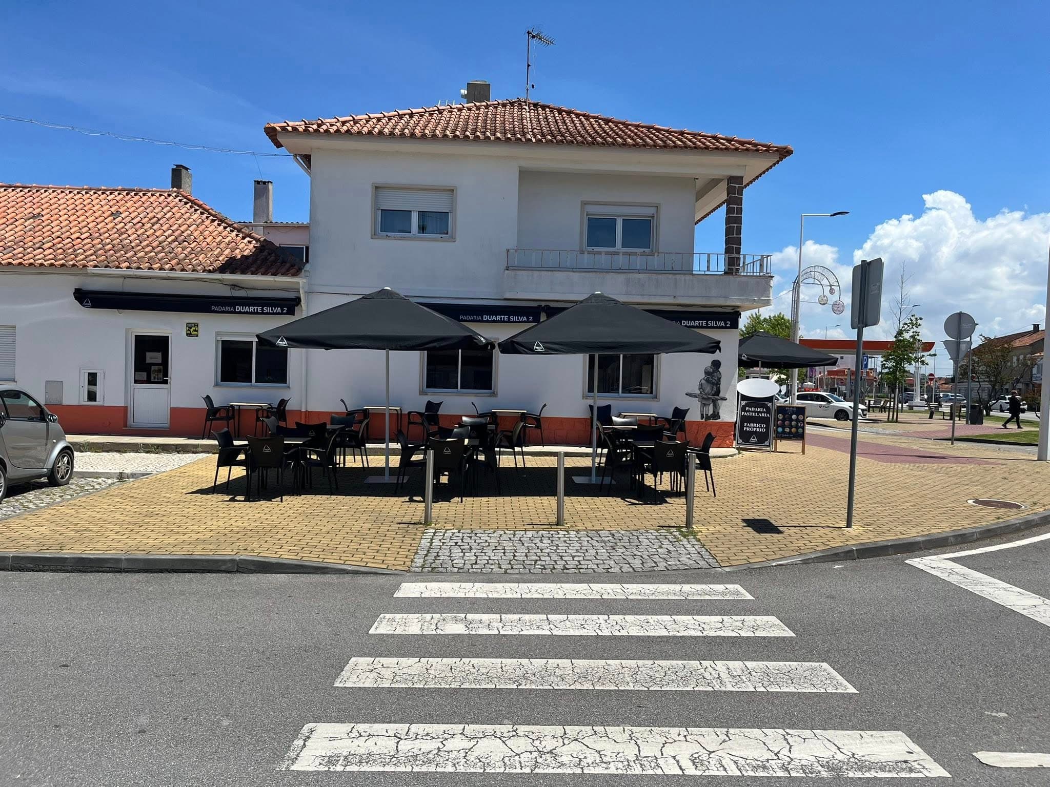 Fachada do Pão Quente Duarte Silva em Pataias